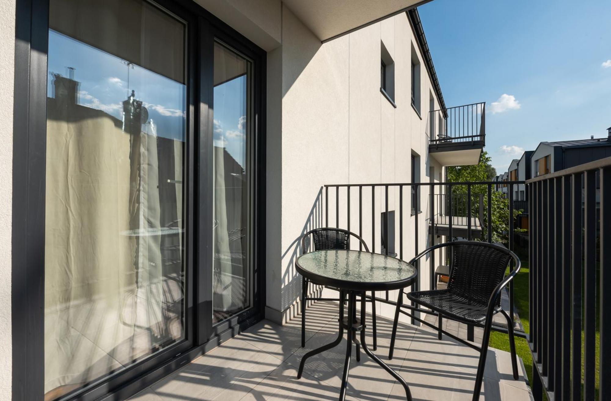 Hohome Comfy Apartments วอร์ซอ ภายนอก รูปภาพ